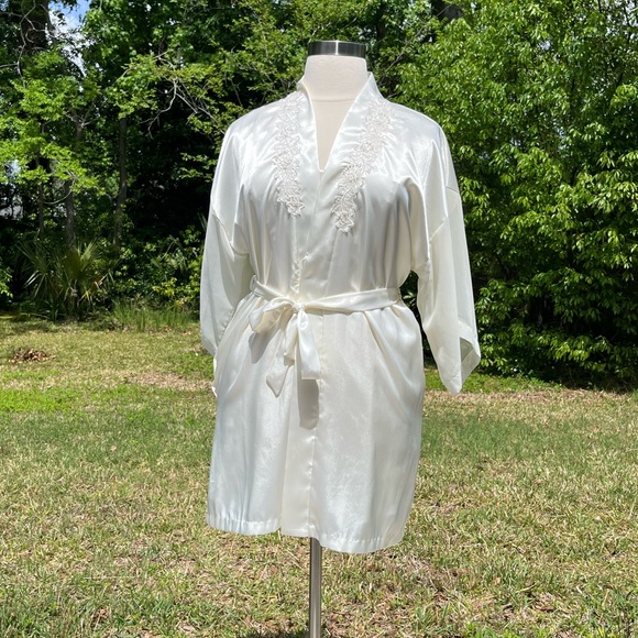 Vintage Lingerie Set - Picture 8 of 13